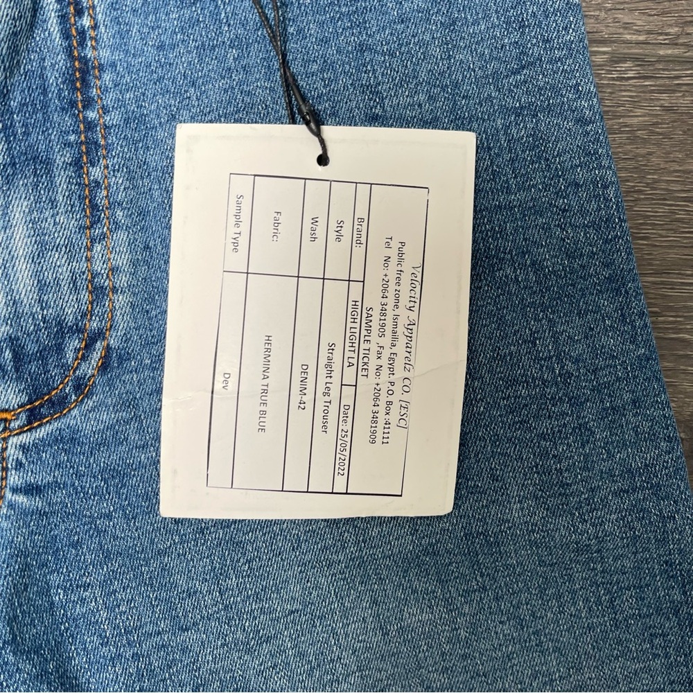 Women's Blue Wide-Leg Jeans - Picture 2 of 8